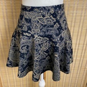 💥Abercrombie & FitchBlue & Tan Paisley Flare Mini Skirt Size Medium